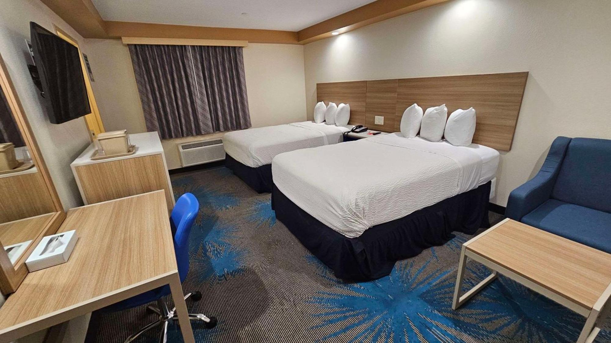 Econo Lodge Woodbridge Iselin Eksteriør bilde