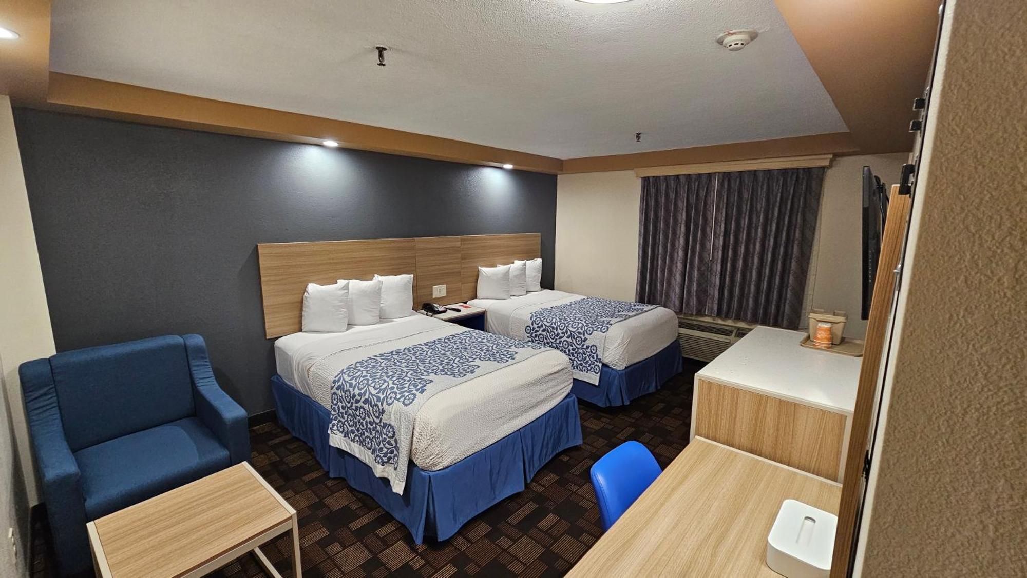 Econo Lodge Woodbridge Iselin Eksteriør bilde